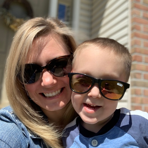 Polished & Pretty, Please! - Picture 2 of 9